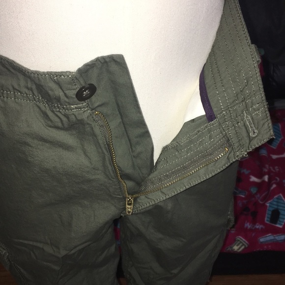 NWOT Apartment 9 Olive green cargo shorts - Picture 6 of 7